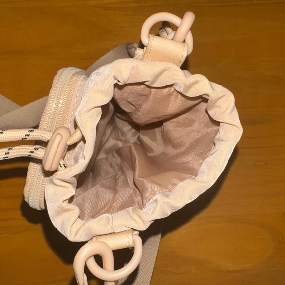 BEIS Water Bottle Sling - Picture 4 of 5